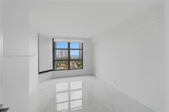 19101 NE 36th Ct 1811, Aventura, FL 33180