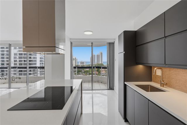 19101 NE 36th Ct 1811, Aventura, FL 33180