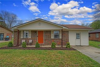 1505 S Boston Place, Russellville, AR 72801