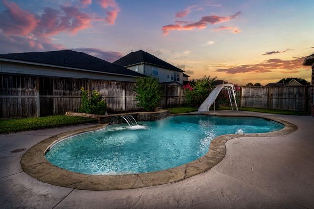 19106 Natchez Creek Lane, Cypress, TX 77429