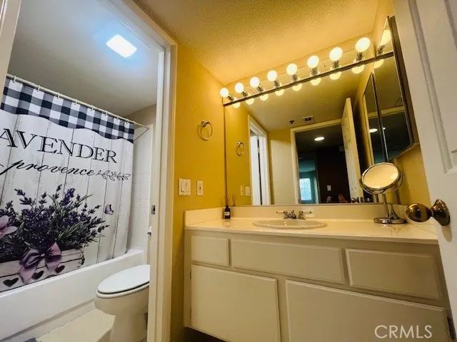 5837 Oak Bend Ln 311, Oak Park, CA 91377