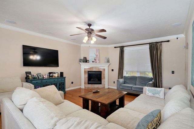 3862 W Vincent Drive, Springfield, MO 65810