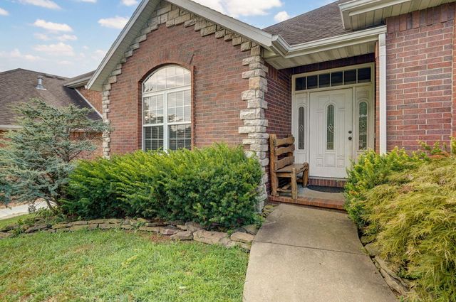 3862 W Vincent Drive, Springfield, MO 65810