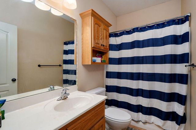 3862 W Vincent Drive, Springfield, MO 65810