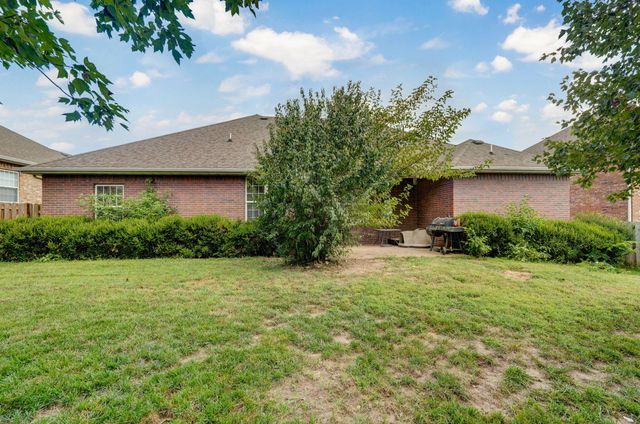 3862 W Vincent Drive, Springfield, MO 65810