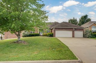 3862 W Vincent Drive, Springfield, MO 65810