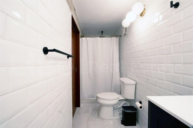 203 RECINTO SUR STREET 2, Old San Juan, PR 00901