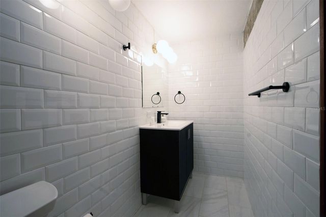203 RECINTO SUR STREET 2, Old San Juan, PR 00901