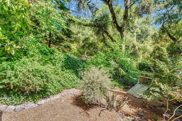 252 Blakewood Way, Redwood City, CA 94062