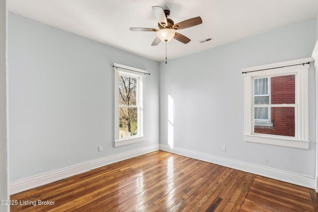 1332 S Floyd St, Louisville, KY 40208