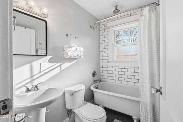 1332 S Floyd St, Louisville, KY 40208