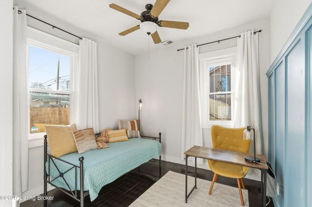 1332 S Floyd St, Louisville, KY 40208