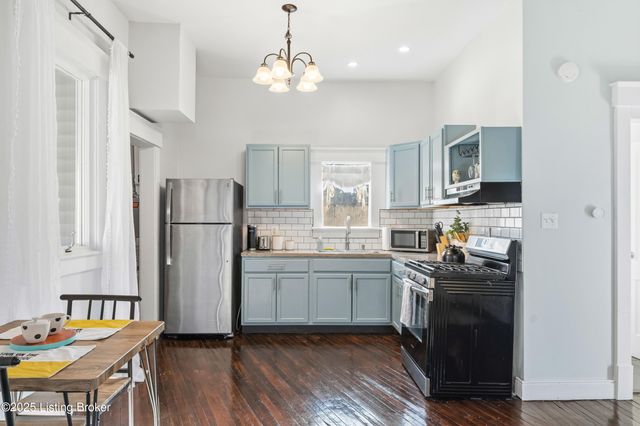 1332 S Floyd St, Louisville, KY 40208