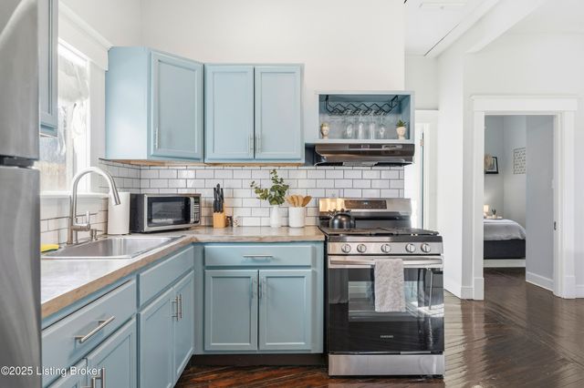 1332 S Floyd St, Louisville, KY 40208