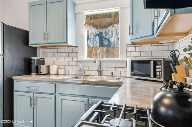 1332 S Floyd St, Louisville, KY 40208