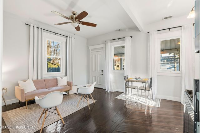 1332 S Floyd St, Louisville, KY 40208