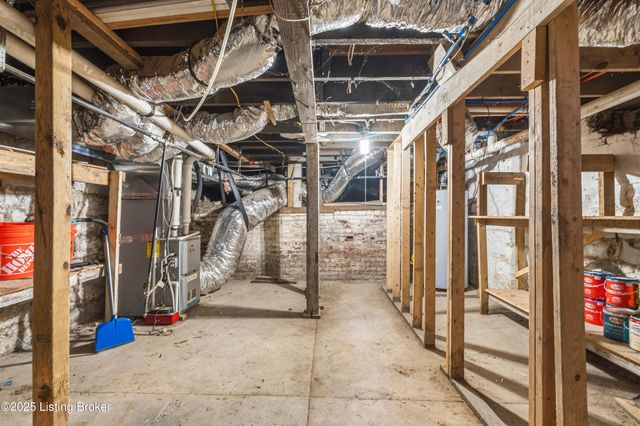 1332 S Floyd St, Louisville, KY 40208