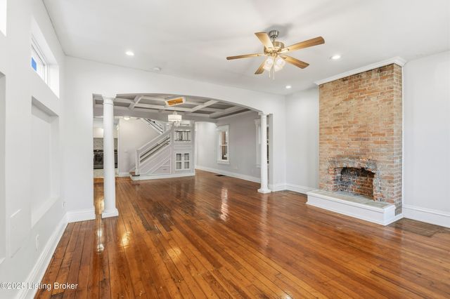 1332 S Floyd St, Louisville, KY 40208