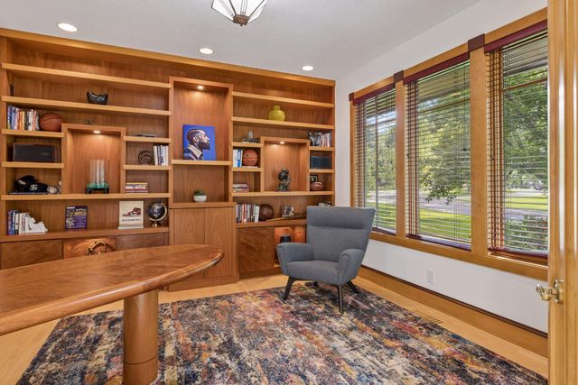 11566 Cedar Pass, Minnetonka, MN 55305