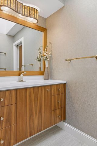 11566 Cedar Pass, Minnetonka, MN 55305