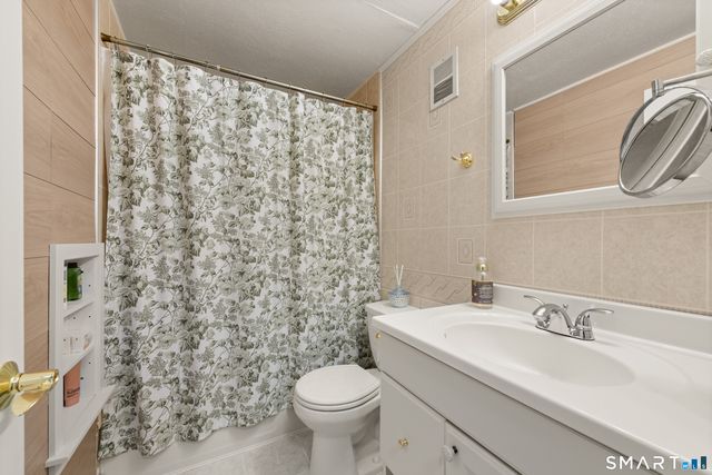 55 Porter Avenue 4A, Naugatuck, CT 06770