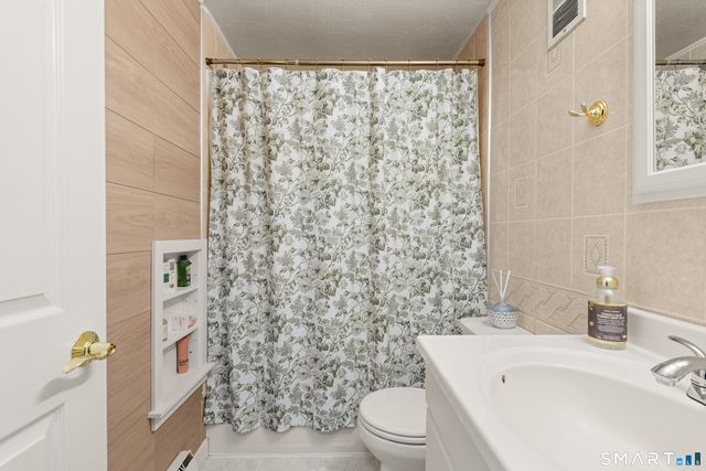55 Porter Avenue 4A, Naugatuck, CT 06770
