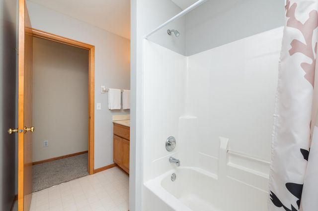 2986 Frattalone Lane, Little Canada, MN 55117