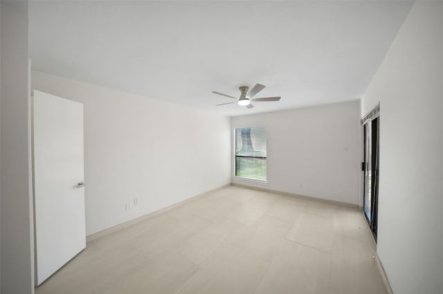 101 Lakeview Terrace D, Montgomery, TX 77356