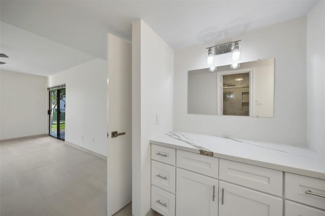 101 Lakeview Terrace D, Montgomery, TX 77356