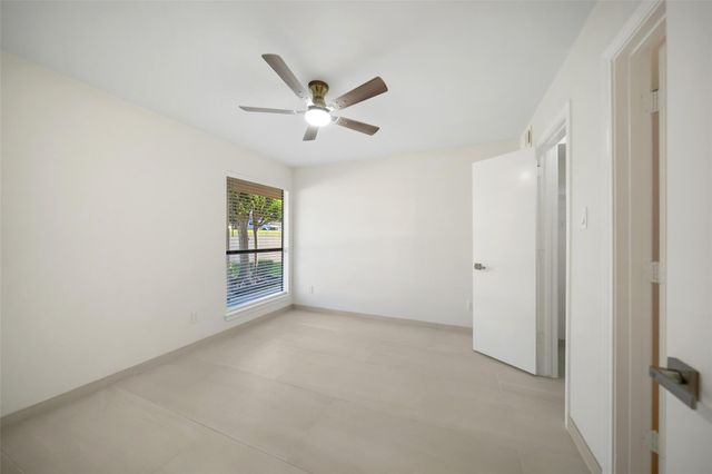 101 Lakeview Terrace D, Montgomery, TX 77356