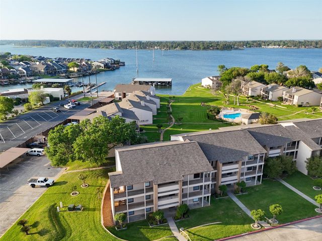 101 Lakeview Terrace D, Montgomery, TX 77356