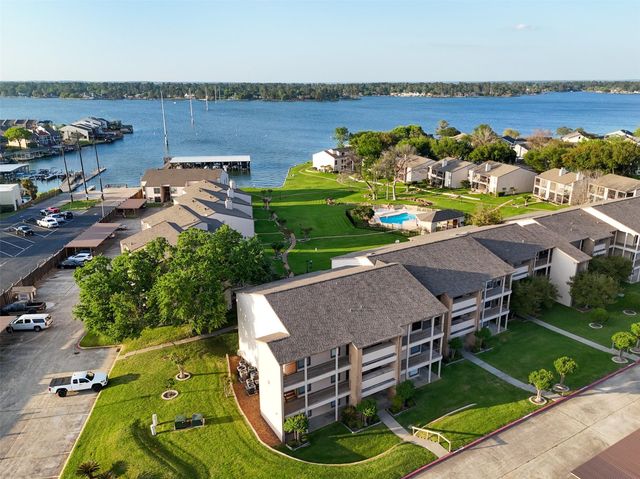 101 Lakeview Terrace D, Montgomery, TX 77356