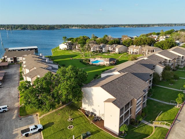 101 Lakeview Terrace D, Montgomery, TX 77356