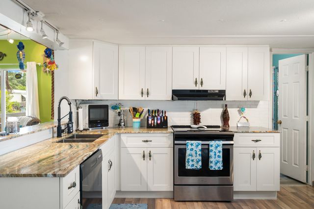 464 Bowie Lane, Key Largo, FL 33037