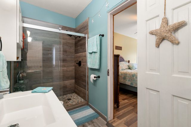 464 Bowie Lane, Key Largo, FL 33037