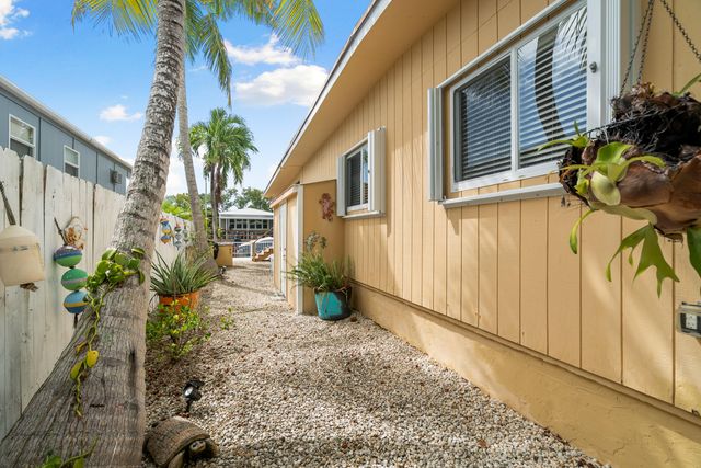 464 Bowie Lane, Key Largo, FL 33037