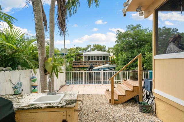 464 Bowie Lane, Key Largo, FL 33037