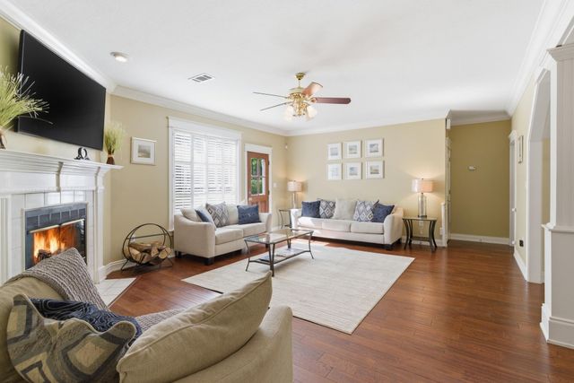 89 Twin Oaks Trace, Hattiesburg, MS 39402
