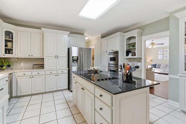 89 Twin Oaks Trace, Hattiesburg, MS 39402