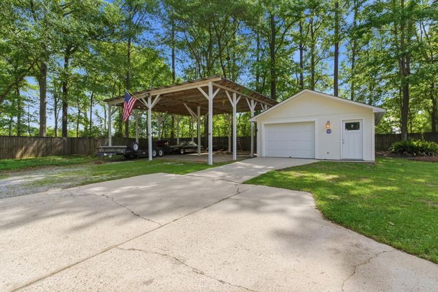 89 Twin Oaks Trace, Hattiesburg, MS 39402
