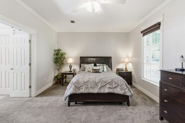 89 Twin Oaks Trace, Hattiesburg, MS 39402