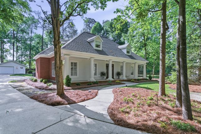 89 Twin Oaks Trace, Hattiesburg, MS 39402