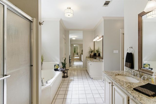 89 Twin Oaks Trace, Hattiesburg, MS 39402
