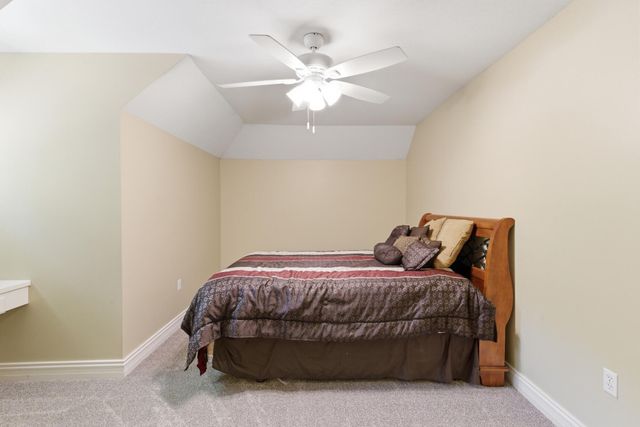 89 Twin Oaks Trace, Hattiesburg, MS 39402