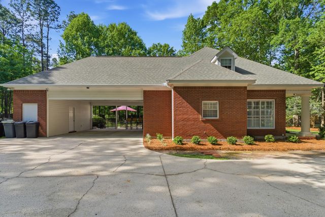 89 Twin Oaks Trace, Hattiesburg, MS 39402