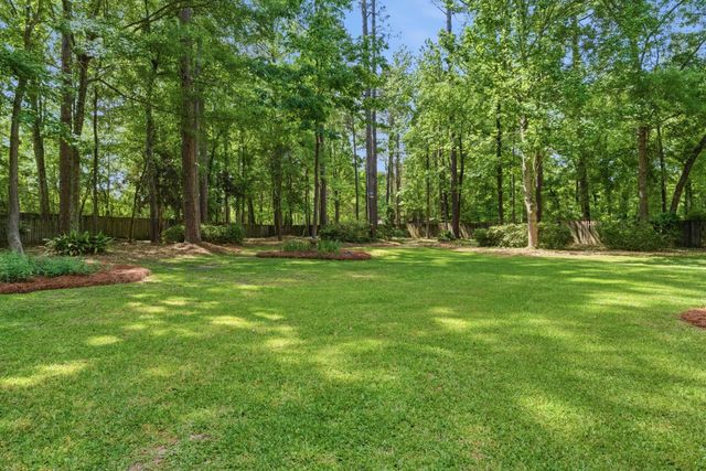 89 Twin Oaks Trace, Hattiesburg, MS 39402