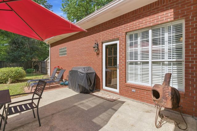 89 Twin Oaks Trace, Hattiesburg, MS 39402