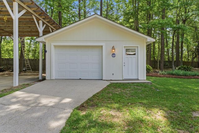 89 Twin Oaks Trace, Hattiesburg, MS 39402