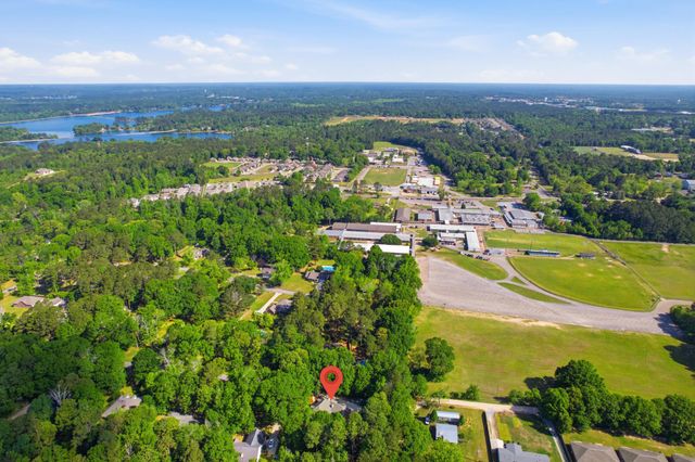 89 Twin Oaks Trace, Hattiesburg, MS 39402