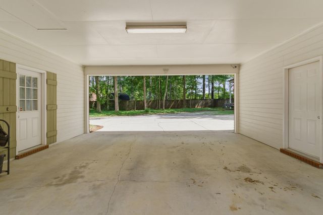 89 Twin Oaks Trace, Hattiesburg, MS 39402
